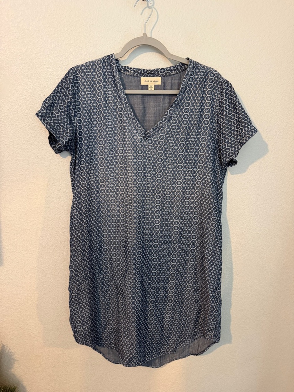 cloth & stone Navy Geometric V-Neck Short Sleeve dress